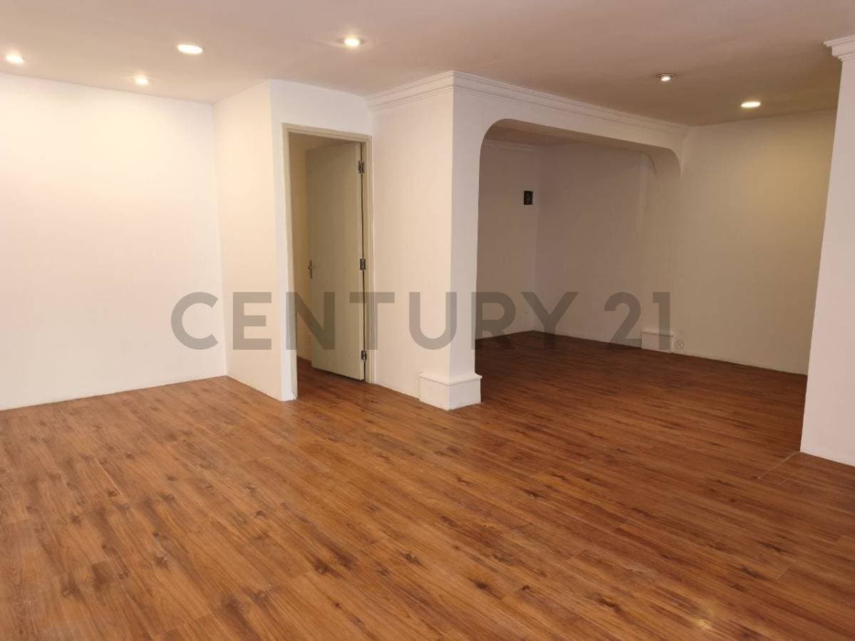 Foto de LOCAL COMERCIAL EN ALQUILER EN SAN MIGUEL con vista a la calle