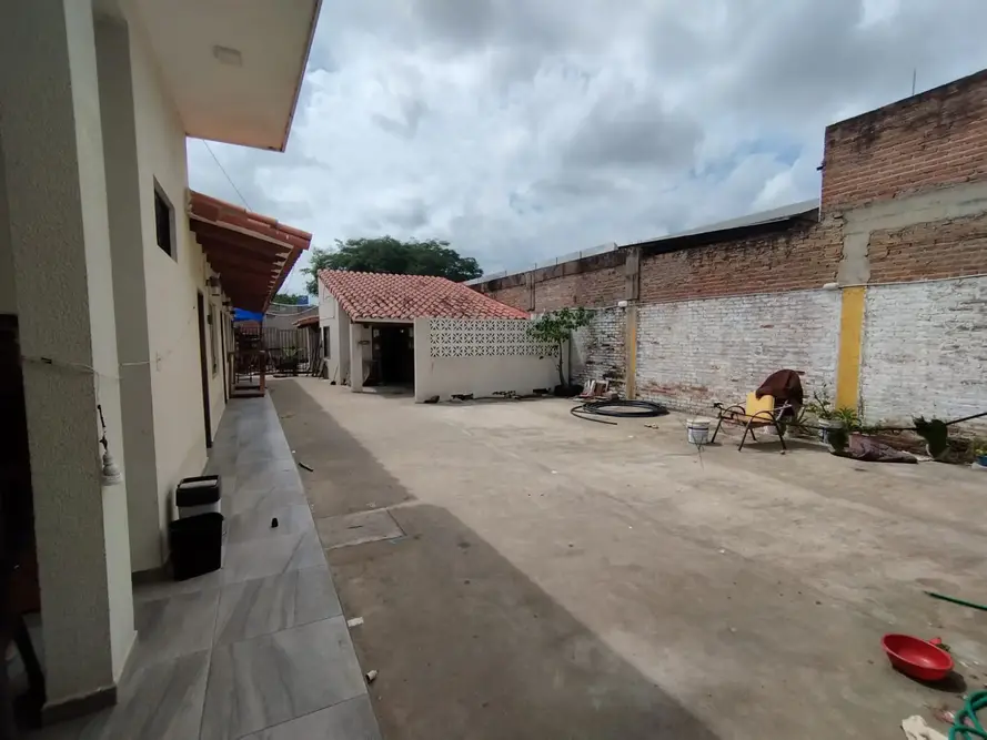 Foto de CASA EN ANTICRETICO – ZONA MAGISTERIO SUR