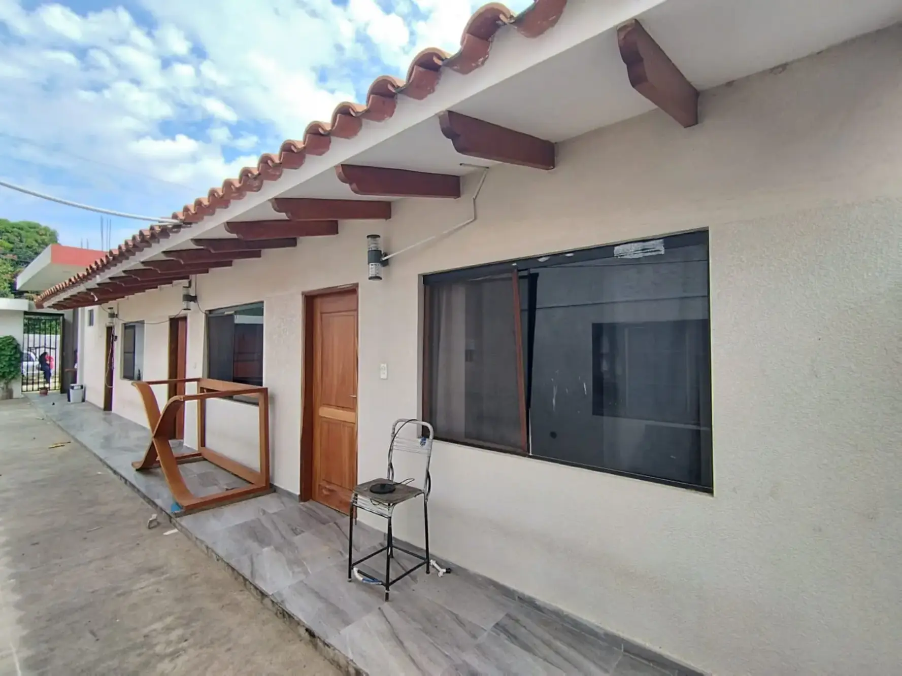 Foto de CASA EN ANTICRETICO – ZONA MAGISTERIO SUR