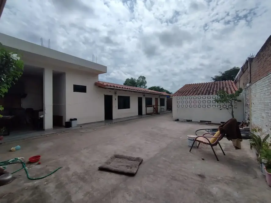 Foto de CASA EN ANTICRETICO – ZONA MAGISTERIO SUR