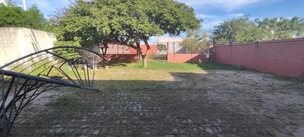 Foto de CASA EN ANTICRETICO O VENTA ZONA ESTE Urb Las Maras