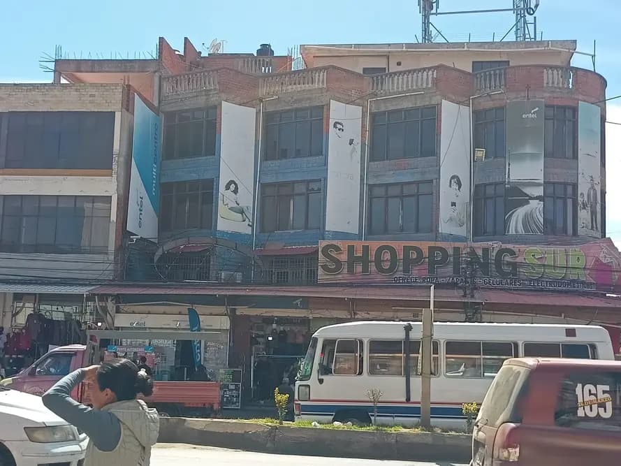 Foto de Alquiler - Oficina en Edificio Shopping Sur - Área Popular