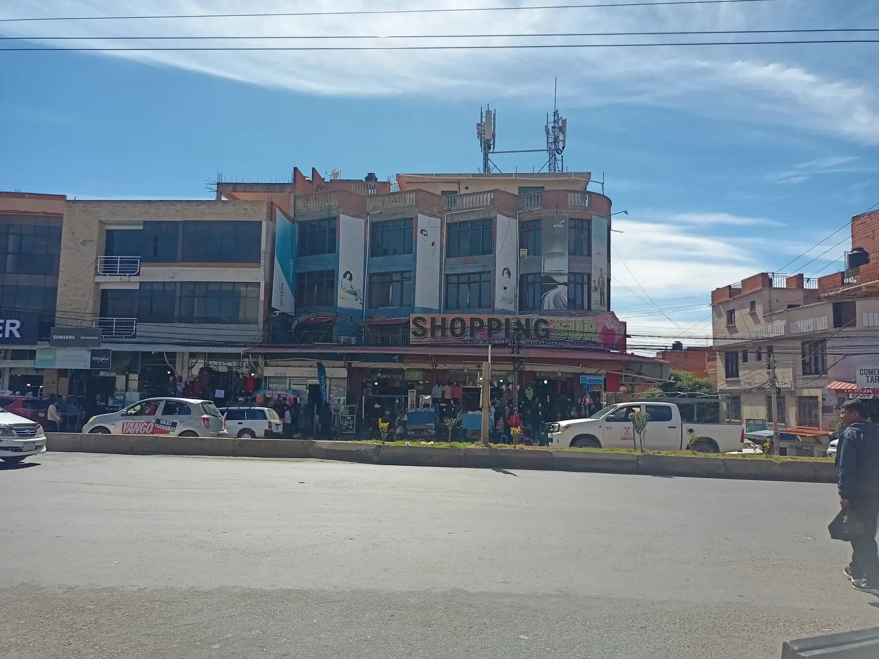 Foto de Alquiler - Oficina en Edificio Shopping Sur - Área Popular