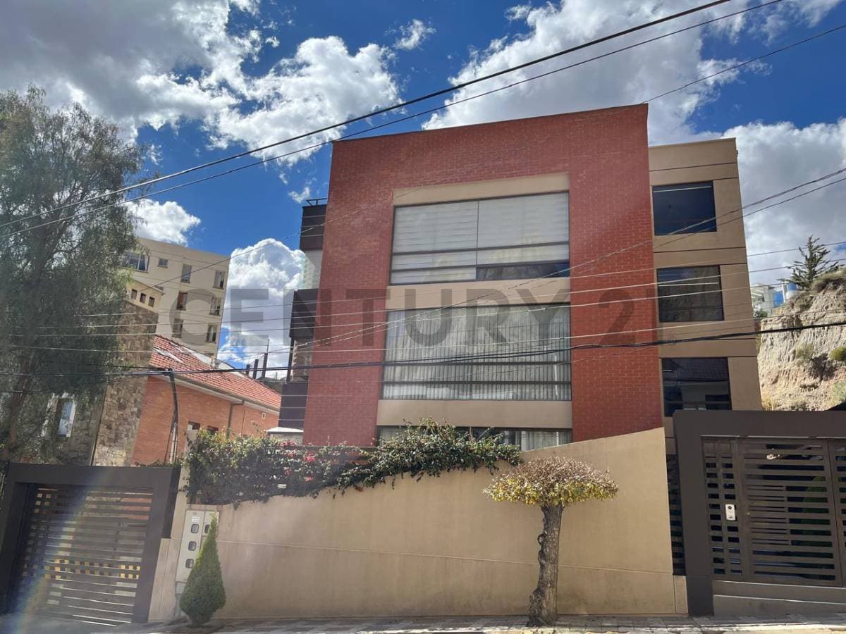 Foto de HERMOSO DEPARTAMENTO EN VENTA URBANIZACION FRANCIA - ACHUMANI CALLE 29