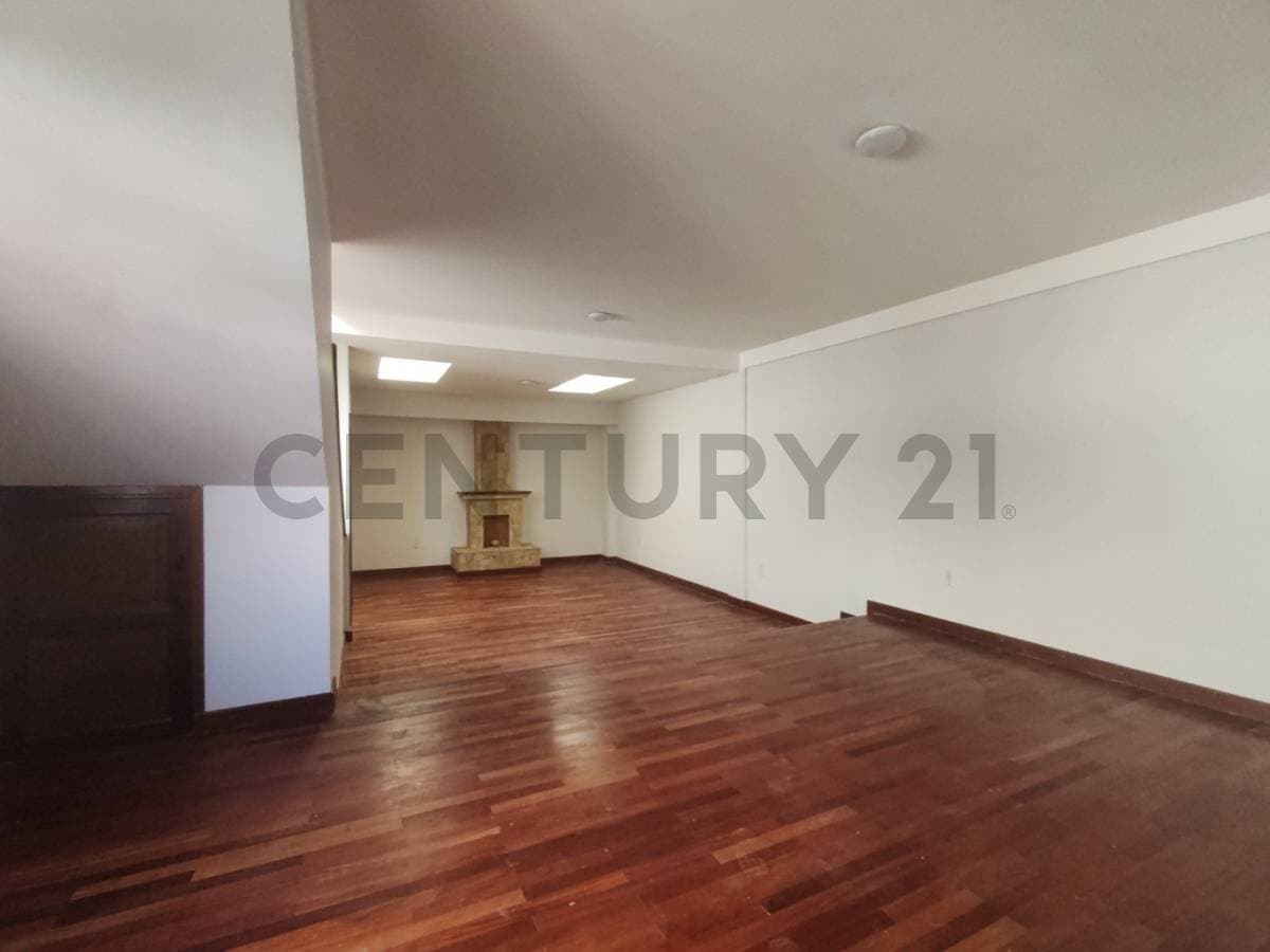 Foto de Casa en alquiler familiar o comercial, calle 35 zona Pedregal