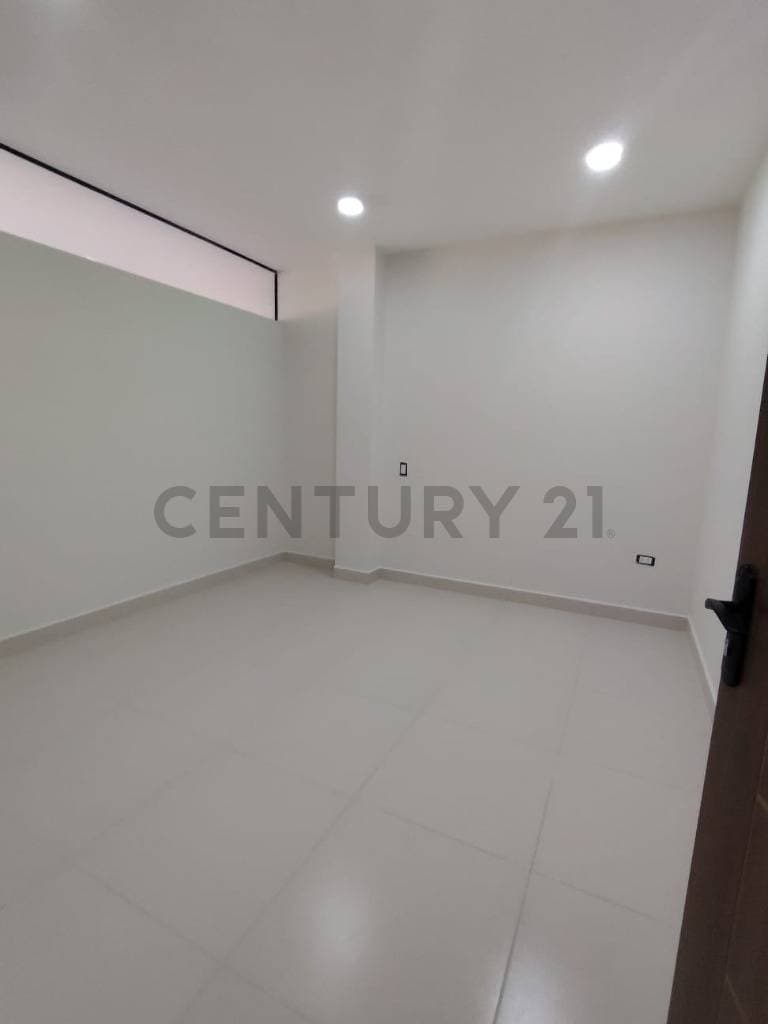 Foto de HERMOSO DEPARTAMENTO DE DOS DORMITORIOS EN ALQUILER ZONA DEL MERCADO CAMPESINO