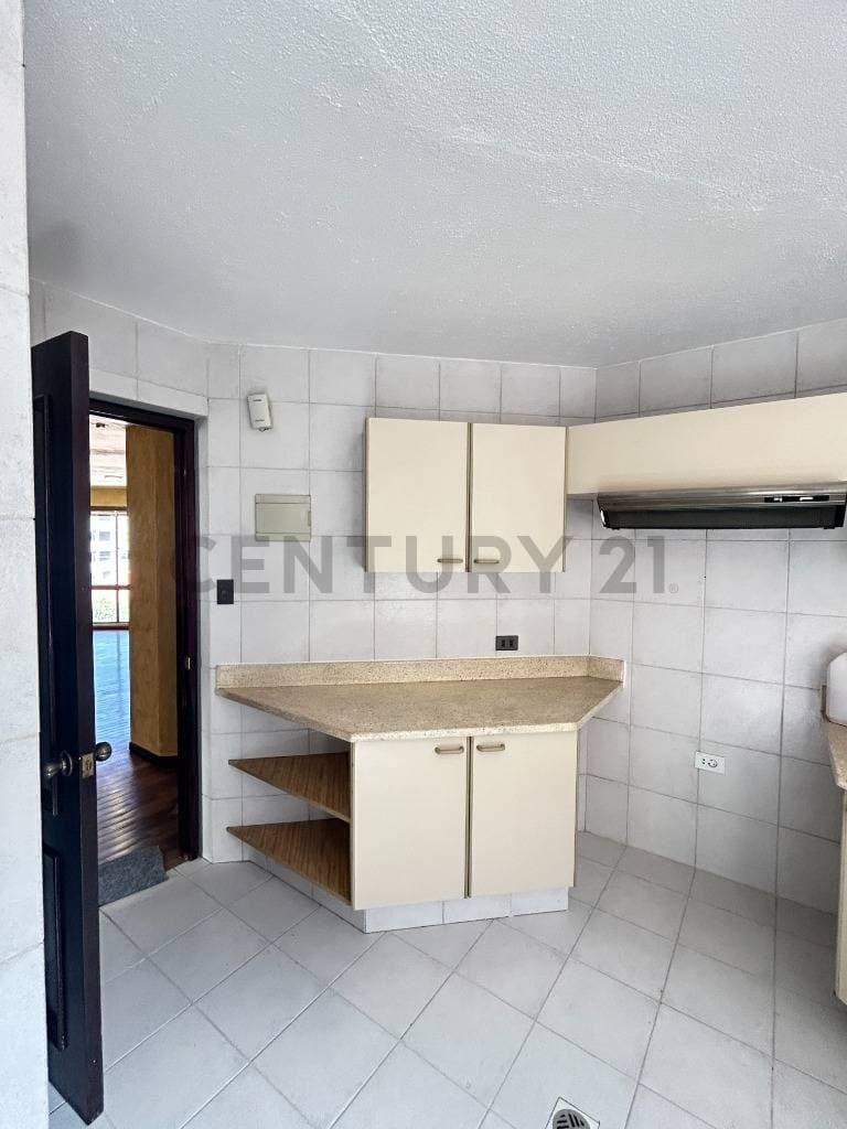Foto de DEPARTAMENTO EN ALQUILER EN BAJO ACHUMANI