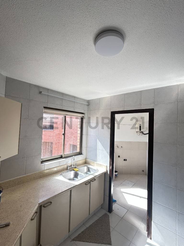 Foto de DEPARTAMENTO EN ALQUILER EN BAJO ACHUMANI