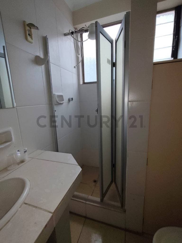 Foto de CONSULTORIOS EN ALQUILER EN EL EDIFICIO MULTIFAMILIAR CHARCAS