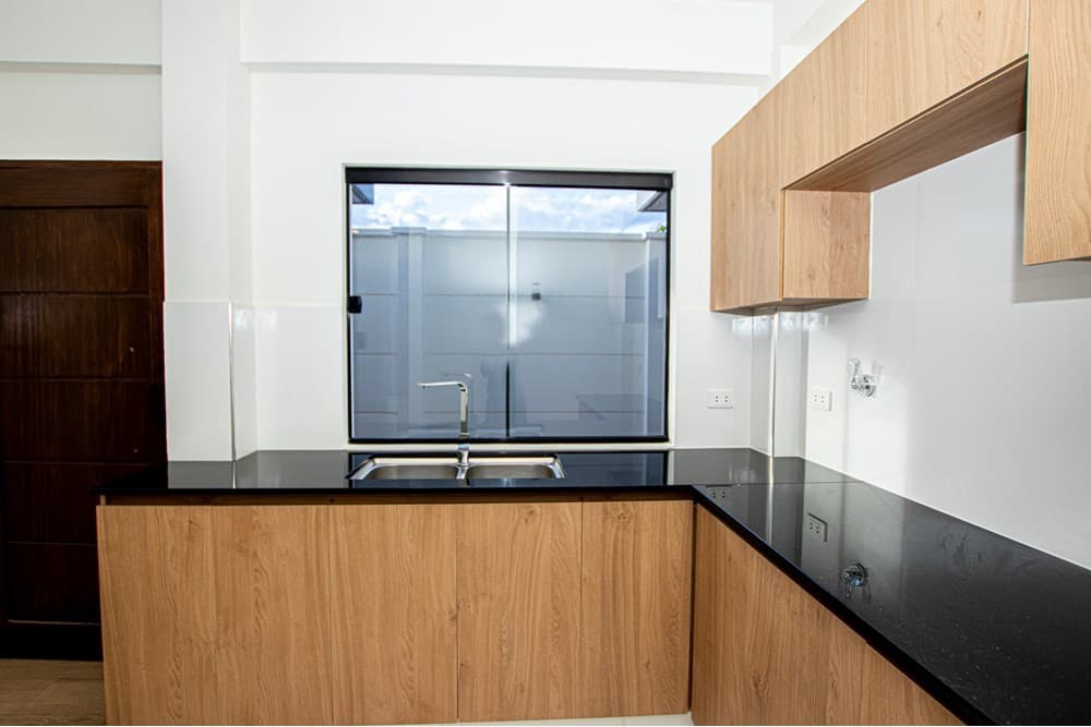 Foto de CASA EN VENTA SOBRE AVENIDA - "CONDOMINIO REDUCTO"