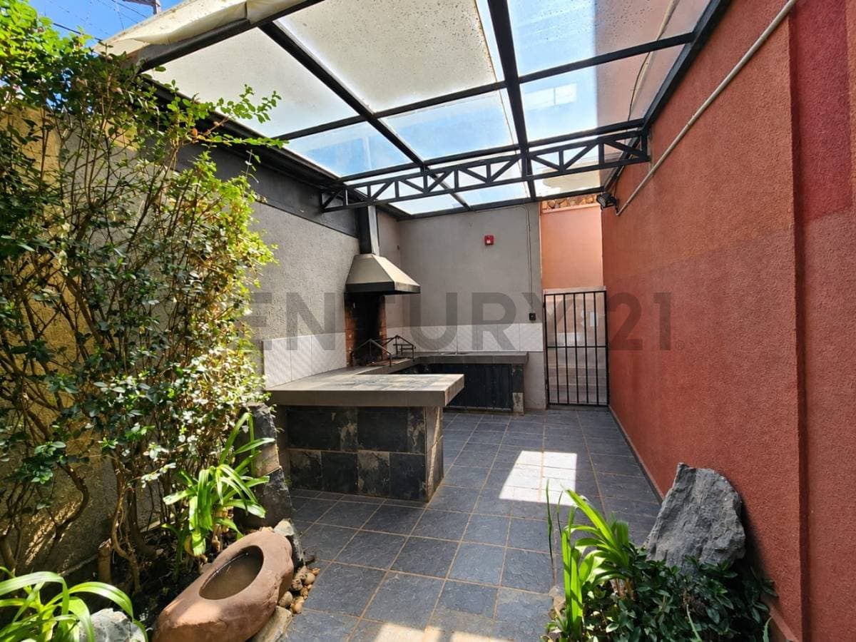 Foto de DEPARTAMENTO CON TERRAZA Y PARRILLERO PRIVADO - ACHUMANI CALLE 14