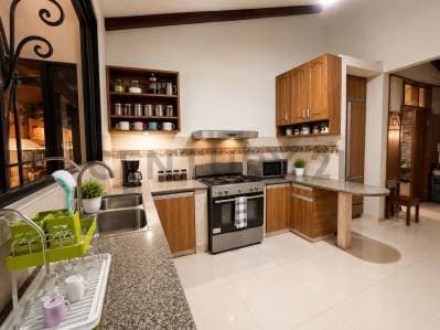 Foto de CASA EN VENTA AV ALEMANA 5TO ANILLO B/ CORDECRUZ