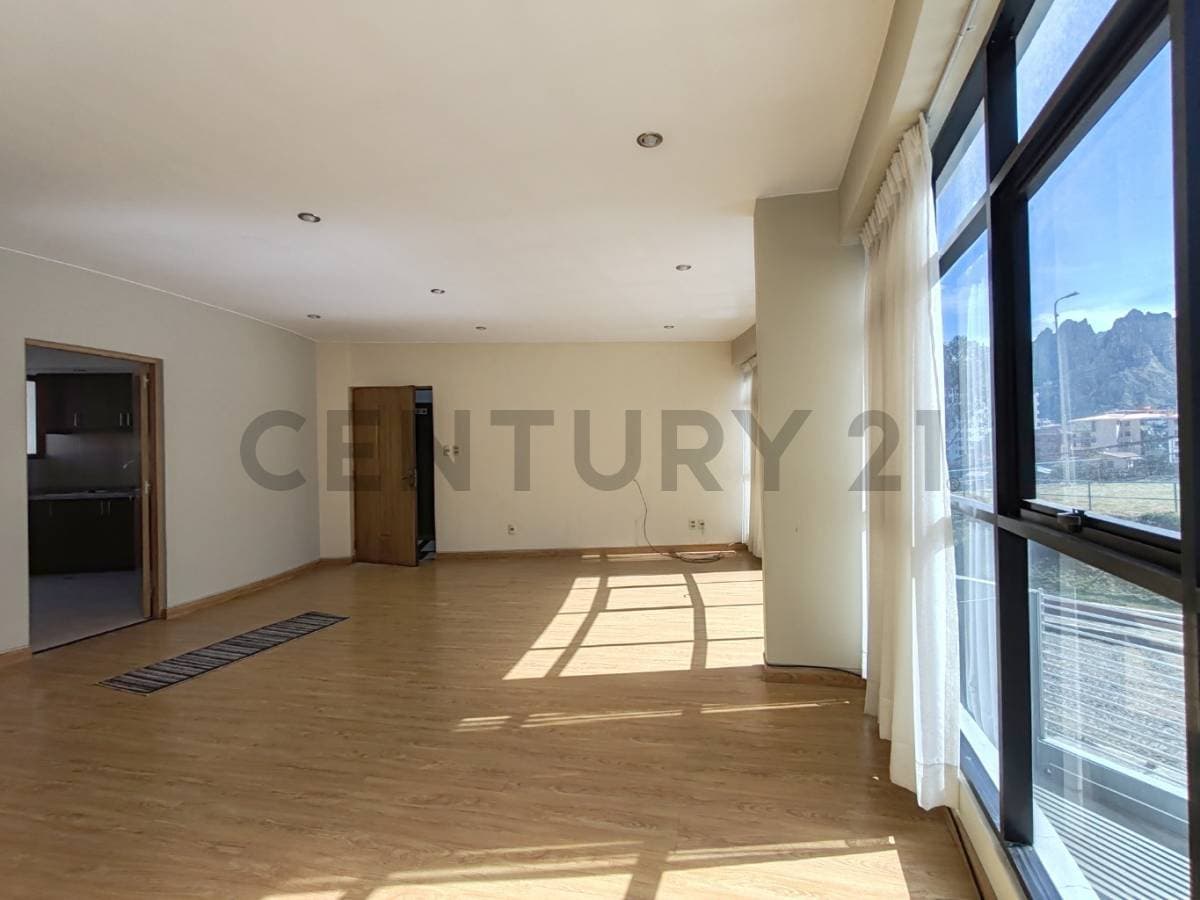 Foto de Alquiler departamento y parqueo, edificio Aleph, calle 6, Urb Huacollo Achumani