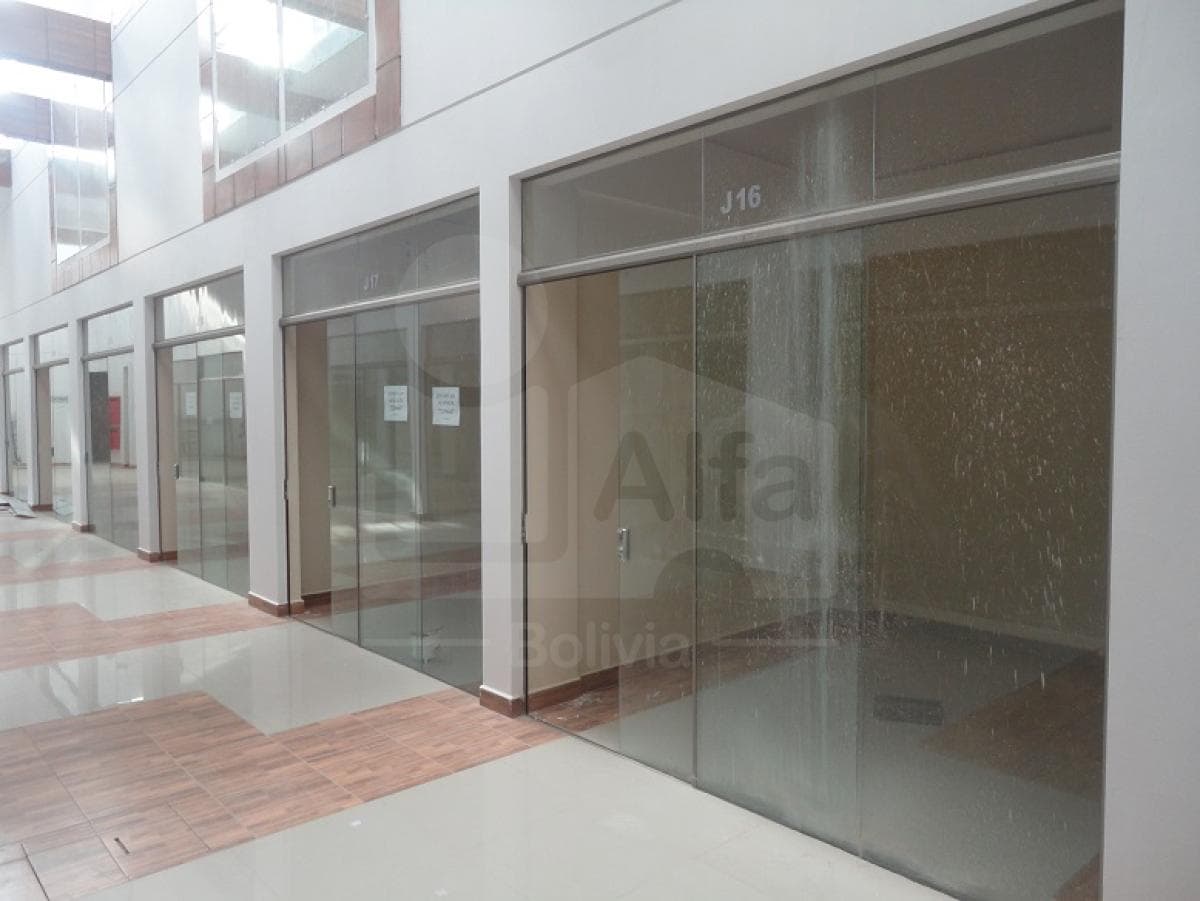 Foto de LOCAL COMERCIAL J18 MULTITIENDAS BRISAS DEL SUR FRENTE DEL HIPERMAXI