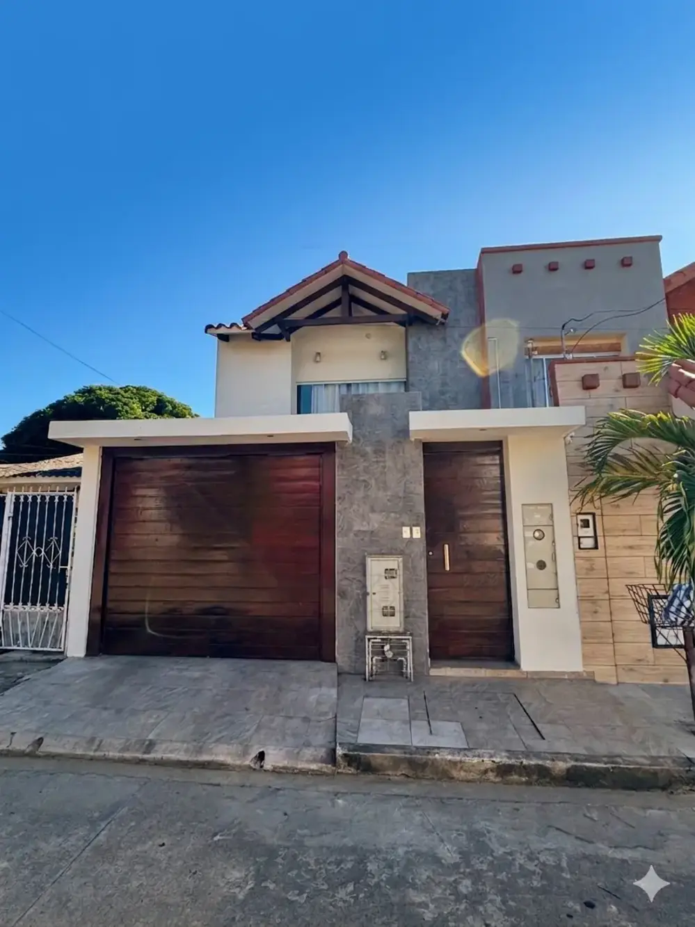 Foto de CASA SEMI INDPENDIENTE EN ALQUILER AV ROCA Y CORONADO ENTRE 2DO Y 3ER ANILLO