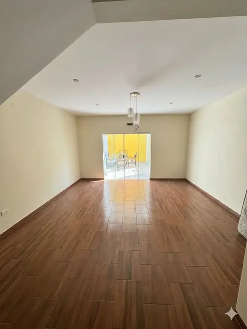 Foto de CASA SEMI INDPENDIENTE EN ALQUILER AV ROCA Y CORONADO ENTRE 2DO Y 3ER ANILLO