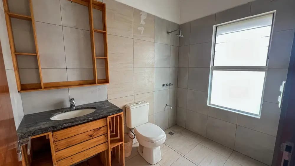 Foto de DEPARTAMENTO SEMIINDEPENDIENTE 4 DORMITORIOS EN ALQUILER - URB REMANSO 8VO ANILLO