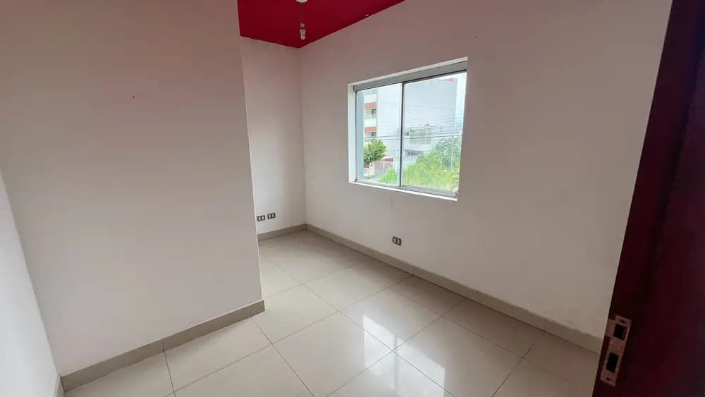 Foto de DEPARTAMENTO SEMIINDEPENDIENTE 4 DORMITORIOS EN ALQUILER - URB REMANSO 8VO ANILLO
