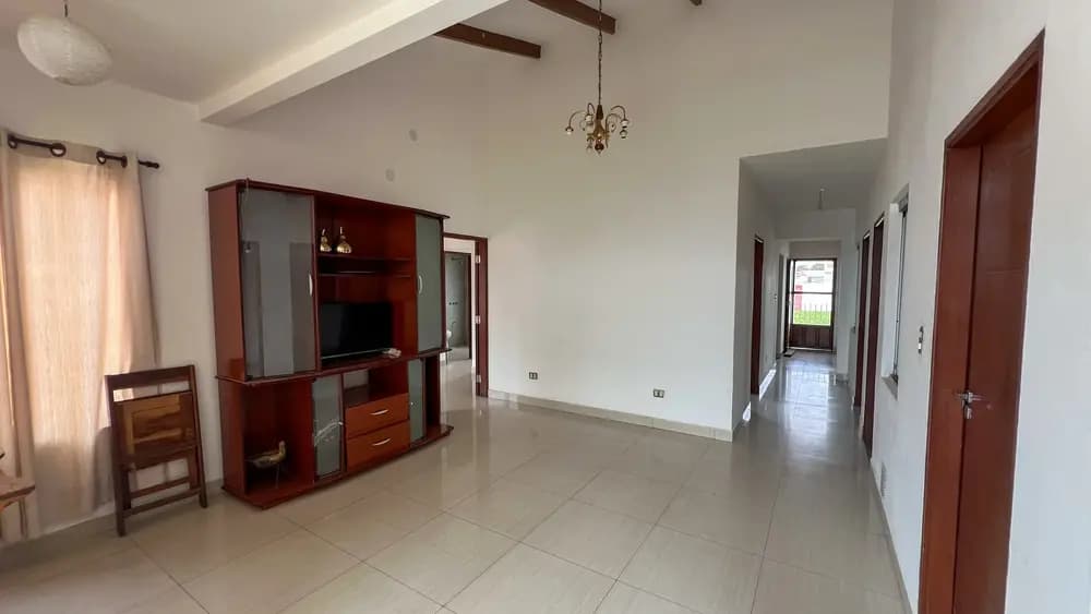 Foto de DEPARTAMENTO SEMIINDEPENDIENTE 4 DORMITORIOS EN ALQUILER - URB REMANSO 8VO ANILLO