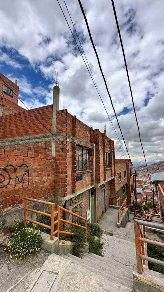 Foto de ¡CASA EN VENTA A PRECIO DE REMATE EN ALTO MUNAYPATA!