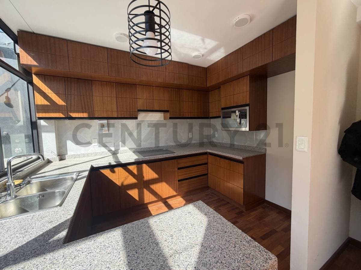 Foto de Townhouse en venta a precio de departamento, cond. "Valle del Sol" Mallasilla