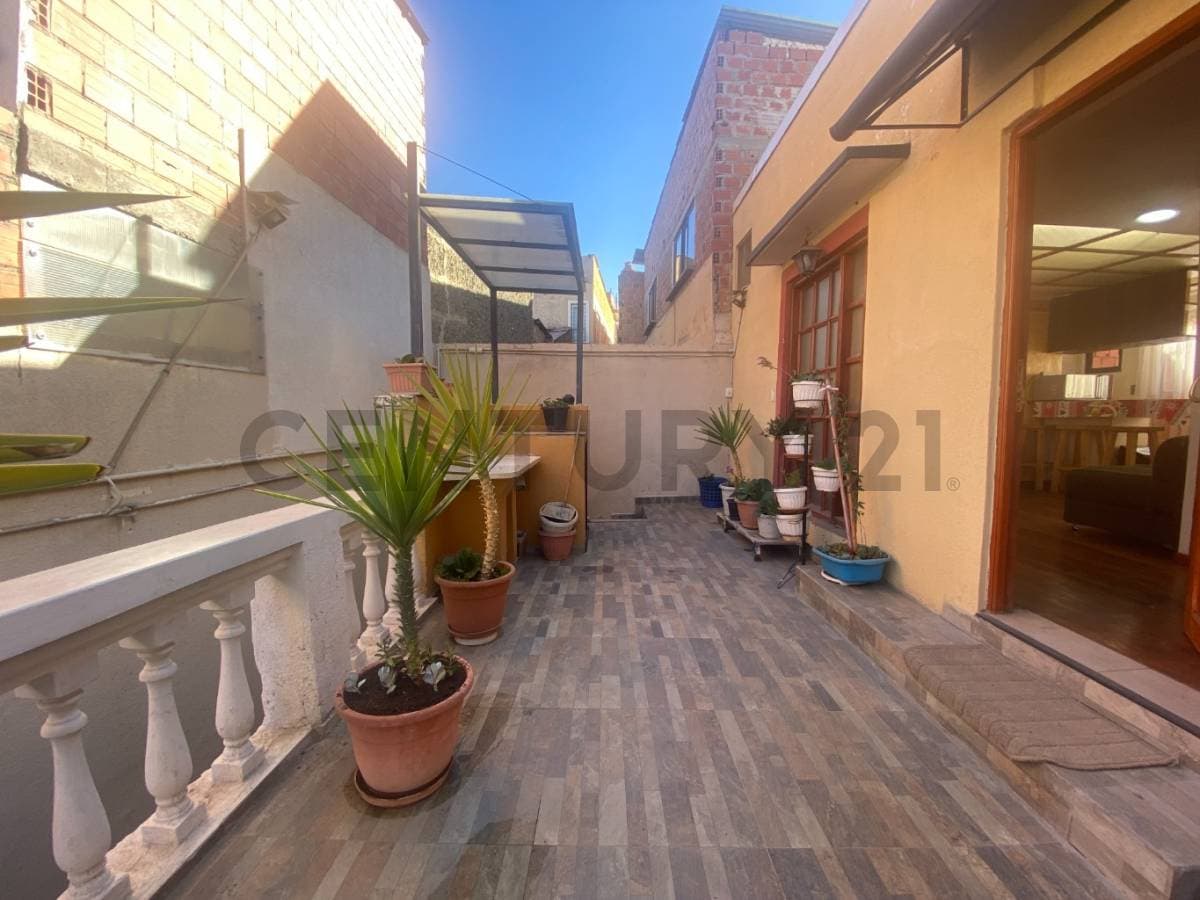 Foto de EN SOPOCACHI - CALLE ROMECIN CAMPOS Y KANTUTANI - GARZONIER EN ALQUILER