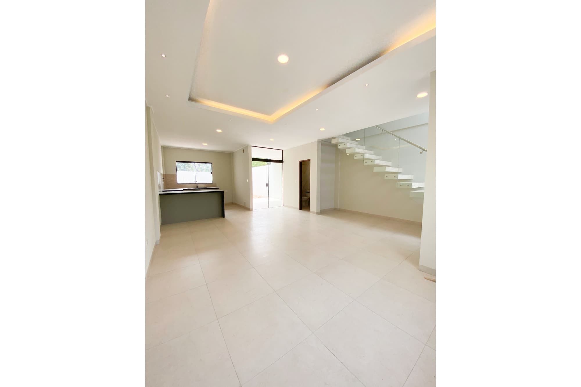 Foto de Casa en ALQUILER de 3 Dorm. zona G77