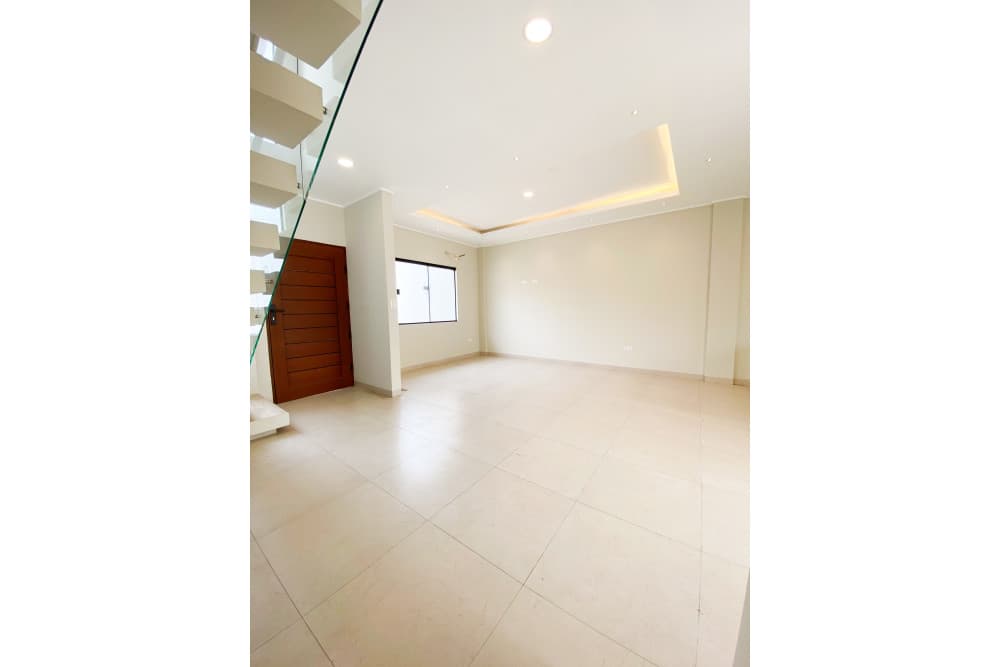 Foto de Casa en ALQUILER de 3 Dorm. zona G77