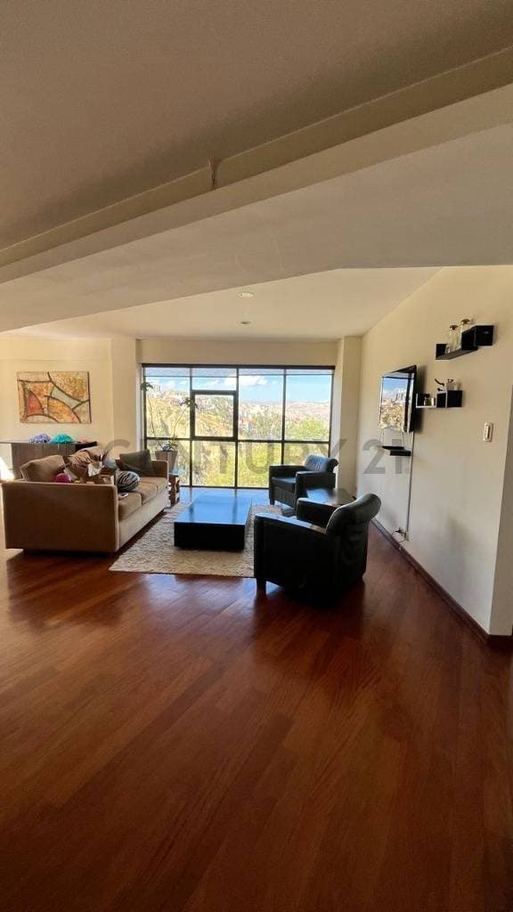Foto de DEPARTAMENTO AMOBLADO DE 2 DORMITORIOS EN ALQUILER – ACHUMANI