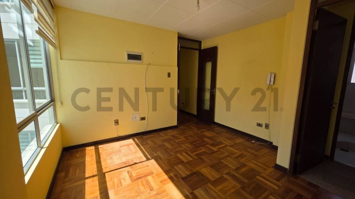 Foto de DEPARTAMENTO EN VENTA - IRPAVI 1 ALTURA CALLE 18A