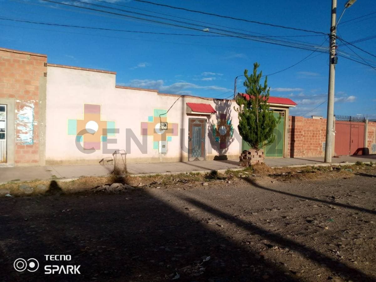 Foto de CASA EN ANTICRÉTICO – ALTURA SAN MARTÍN FRENTE AL COLEGIO SAN AGUSTIN A