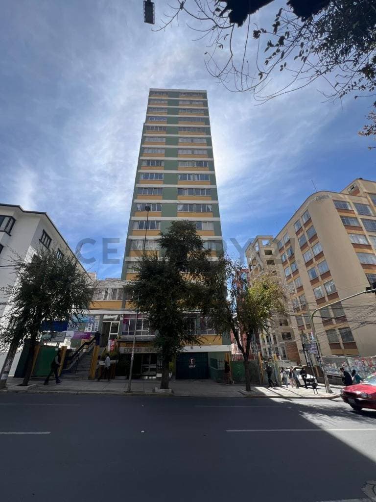 Foto de Vive en el corazón de Sopocachi - Departamento iluminado sobre Av. Arce