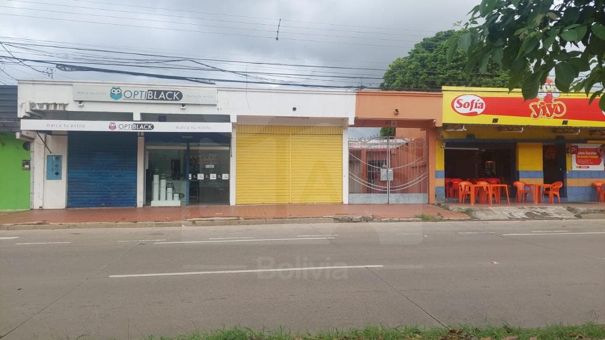 Foto de CASA COMERCIAL SOBRE AVENIDA PARAGUA 2DO Y 3ER ANILLO