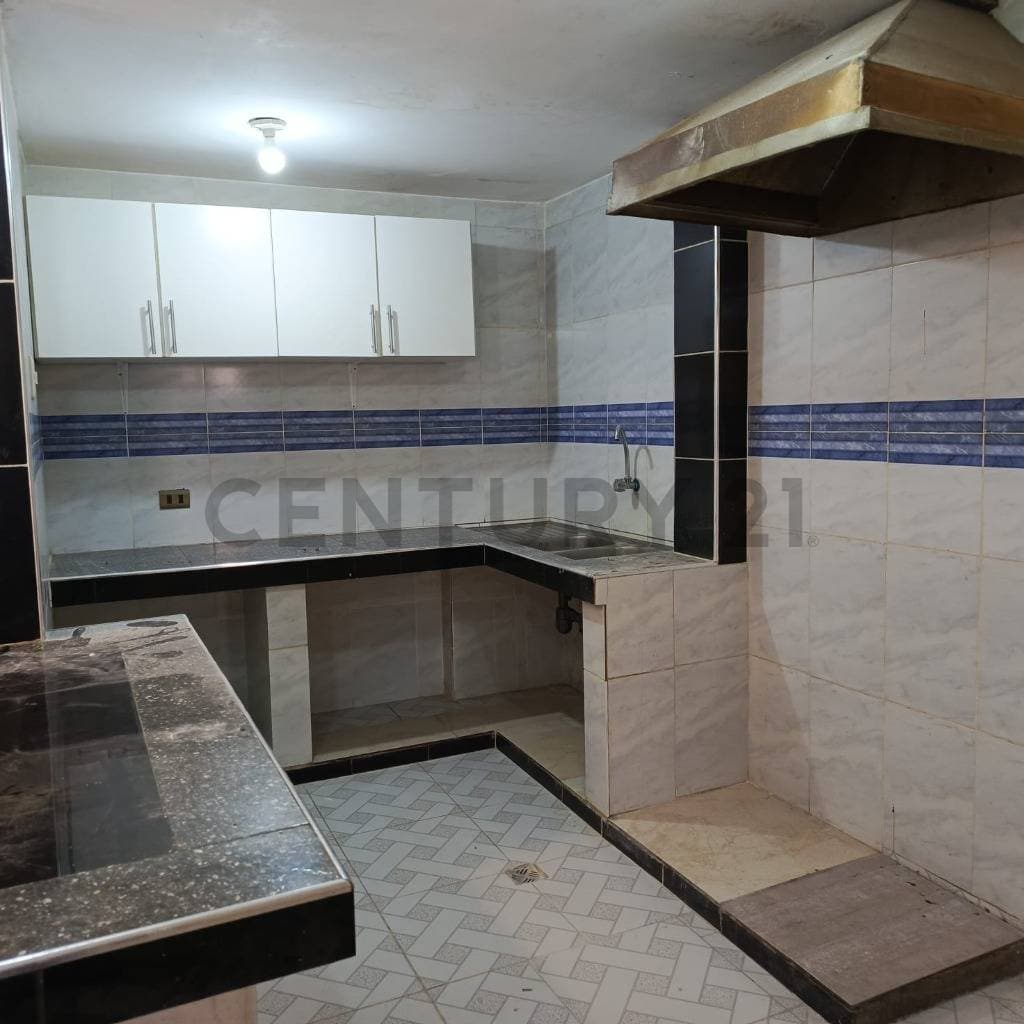 Foto de DEPARTAMENTO EN ALQUILER – COLCAPIRHUA