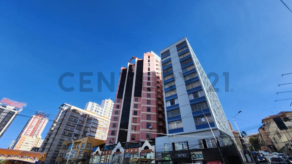 Foto de DEPARTAMENTO DE 3 DORMITORIOS AMOBLADO Y EQUIPADO EN ALQUILER - SOPOCACHI