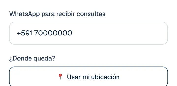 Campo WhatsApp para recibir consultas y botón Usar mi ubicación debajo de la pregunta ¿Dónde queda?